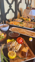 Deleos Catering food