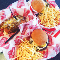 Freddy's Frozen Custard Steakburgers outside