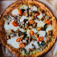 Blaze Pizza food