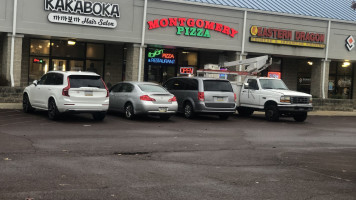 Montgomery Pizza outside