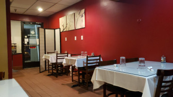 Haang's Bistro inside