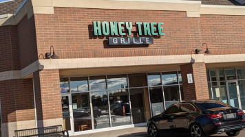 Honey Tree Grille Northville outside