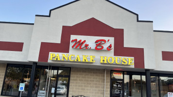 Mr. B's Pancake House inside