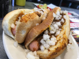 G&l Chili Dogs food