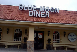 Blue Moon Diner outside