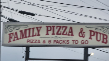 Family Pizza and Pub food