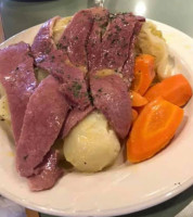 Louie's Ham Corned Beef food