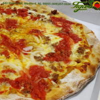 Tiga's Artisan Pizzeria food