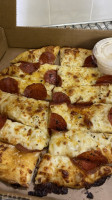 Clubhouse Pizza food