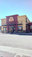 El Pollo Loco outside