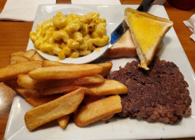 Mickey Pigg's Bbq food