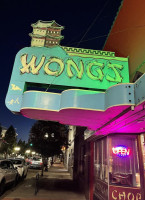 Wong's Cafe outside