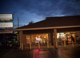 Vasilio's Pizzeria outside