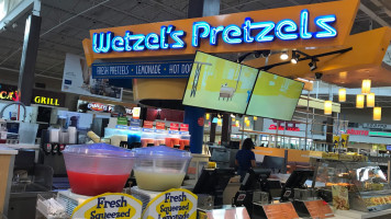 Wetzel's Pretzels food