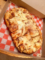 Mamma Mineo's Pizza food