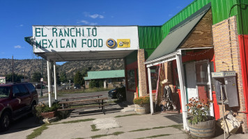 El Ranchito outside