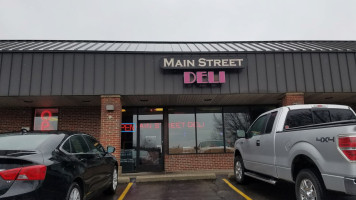 Main Street Deli outside