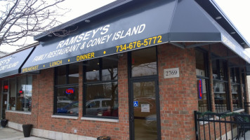 Ramsey's Family And Coney Island food