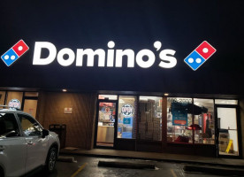 Domino's Pizza outside