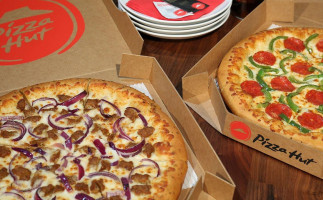 Pizza Hut food