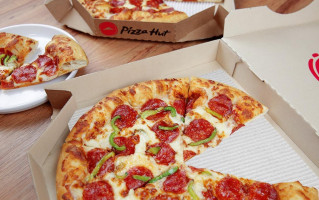 Pizza Hut food