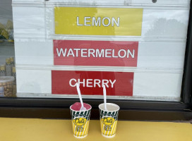 Del's Lemonade food