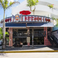 Guy Fieri's Playa del Carmen outside