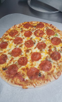 Sam's Pizza Parlor food