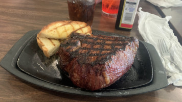 Bob's Steakhouse food