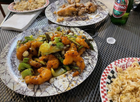 Li's Chinese Kitchen food