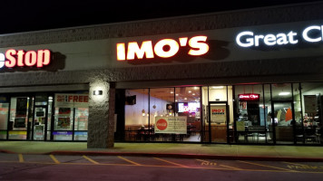 Imo's Pizza outside