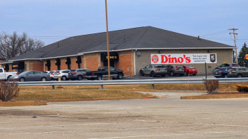 Dino's Sports Lounge outside