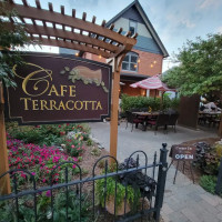 Cafe Terracotta outside