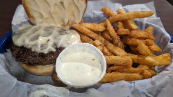 Broken Bow Legends Neighborhood Grill food