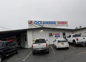 Oceanside Diner outside