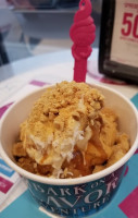 Menchie's Frozen Yogurt food