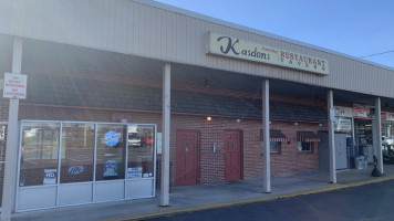 Kasdon's Tavern outside