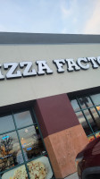 Pizza Factory outside