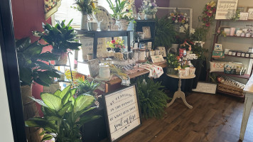 Market Basket Cafe, Catering Flowers food