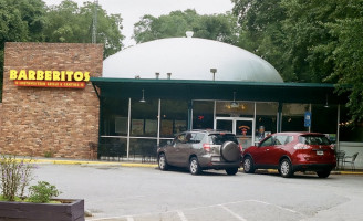 Barberitos outside