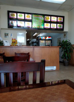 Hunan Wok inside