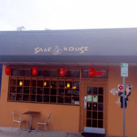 Sake House Japanese Grill & Sushi Bar inside