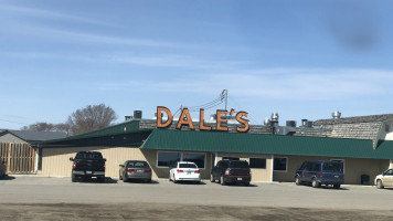 Dale's Cafe outside