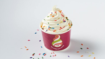 Menchie's Frozen Yogurt food