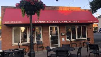 Tammy's Pizza Broadway Town Center inside