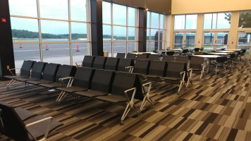 Shenandoah Valley Regional Airport (shd) (shenandoah Valley Regional Airport) inside