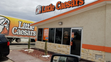 Little Caesars Pizza outside