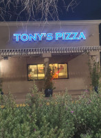 Tony's Pizza food