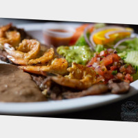 Mariscos El Capi food