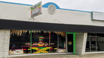 Rodney's Jamaican Grill outside